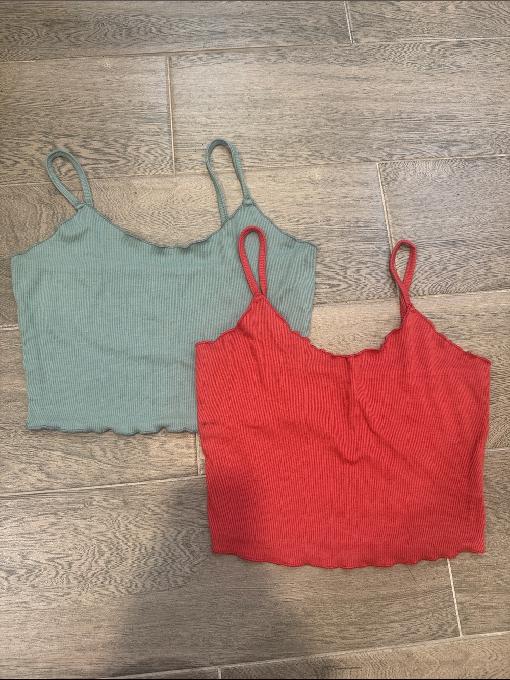 SHEIN Ribbed Lettuce-Edge Camisole Set in Red and Sage